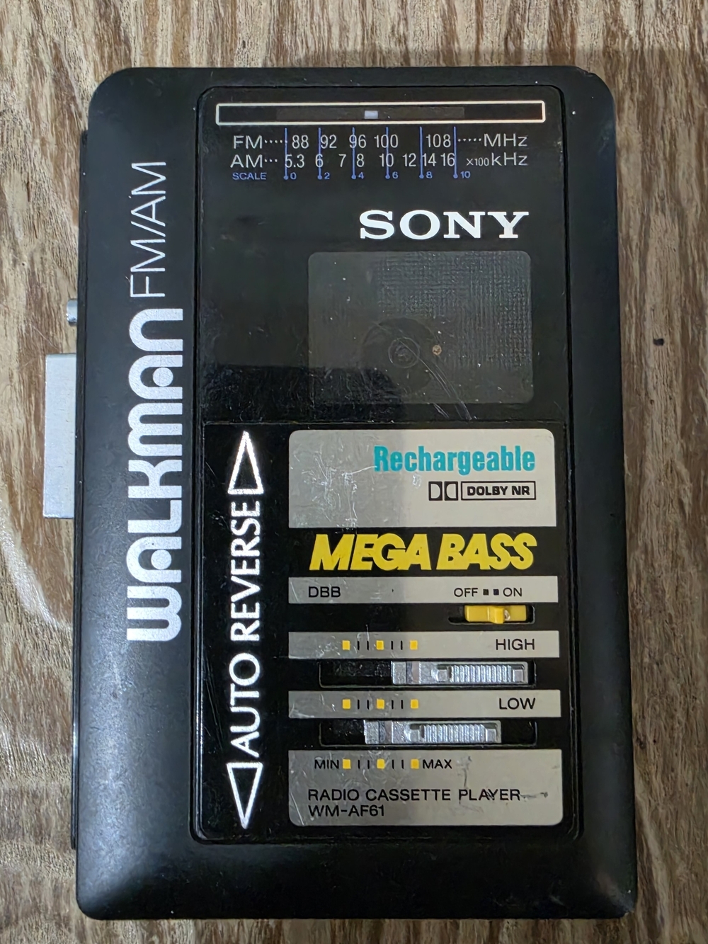 Vintage Sony Walkman FM/AM Mega Bass WM-AF61 Cassette Player For Parts Repair